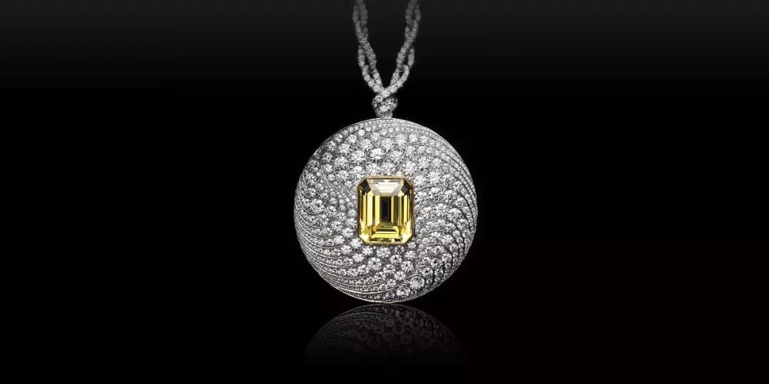 对付女人,没有一件珠宝解决不了的!