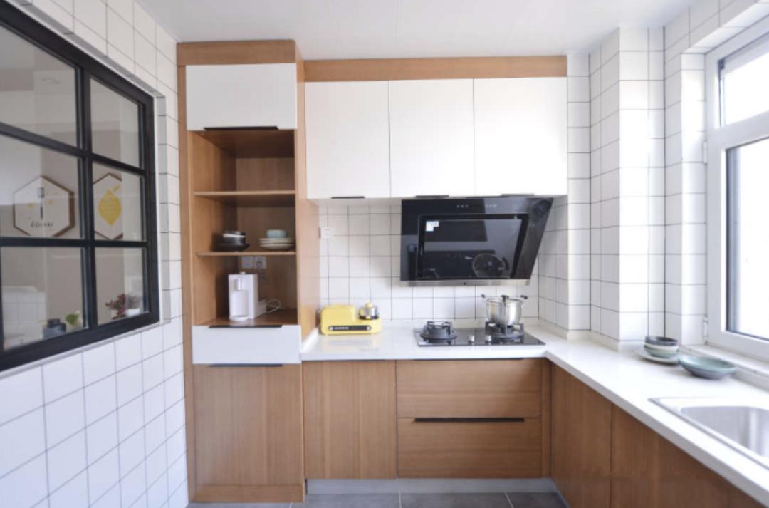 92平方米两室一厅一楼带院子,92平米两室一厅阳台