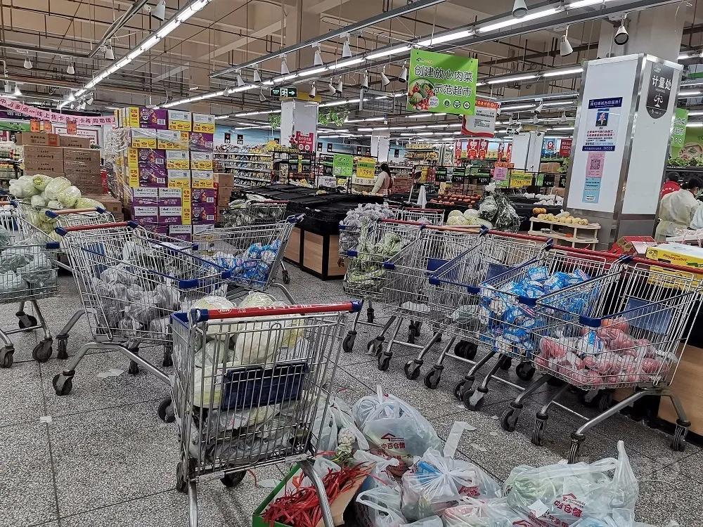 武汉小区质疑菜价贵,武汉超市团购菜现状如何