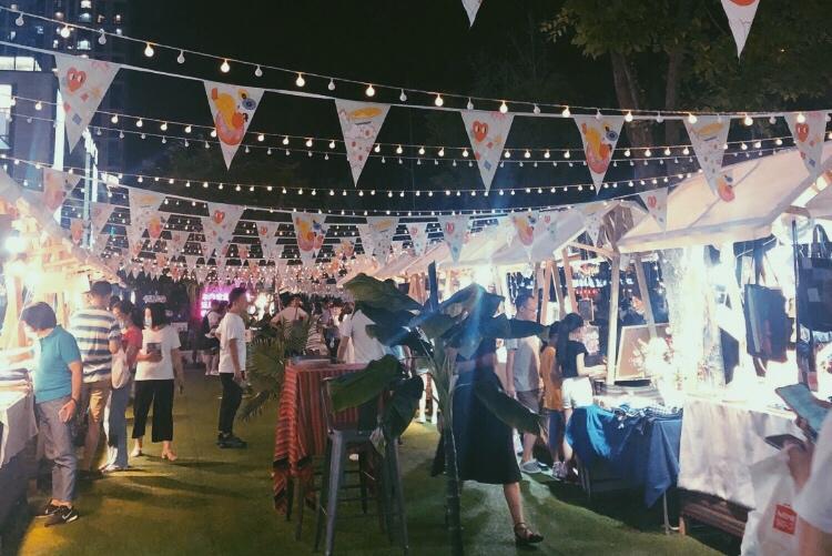 干杯！你离夏日畅爽就差了个啤酒节，快来这里凑凑热闹~