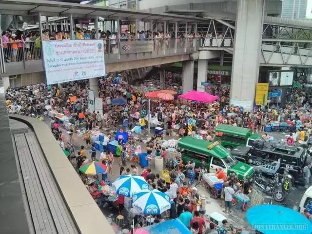 泰国泼水节天团,泰国超燃泼水节