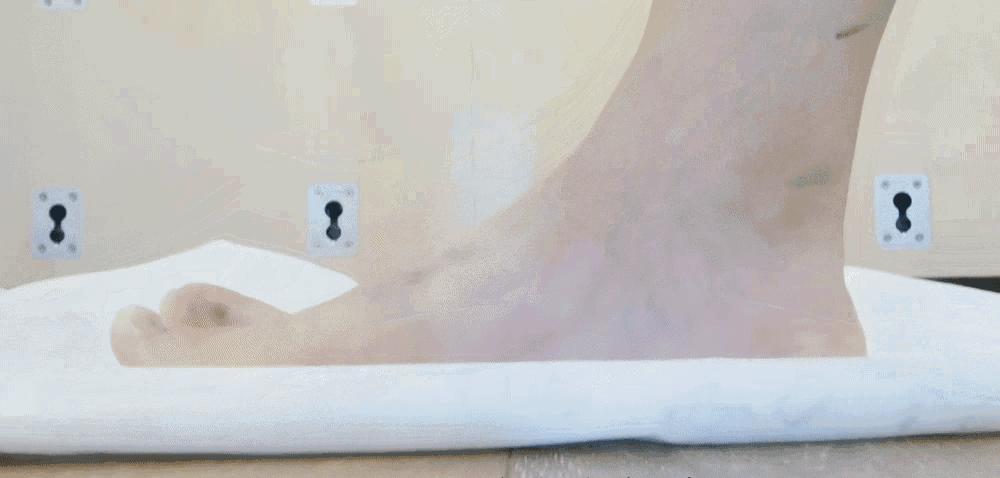 产后脚后跟疼100天内还可以补救,产后3个月睡醒脚后跟疼怎么回事