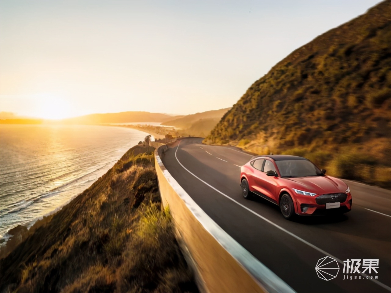 福特野马mach-e长续航降价,野马纯电mach-e售价