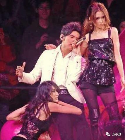 黄太太的真实身份,黄太太个人资料