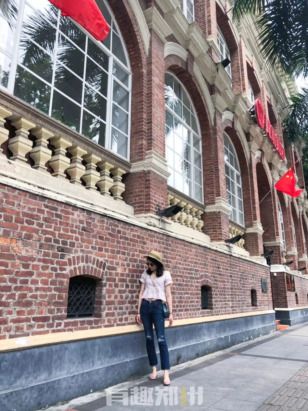 有趣翻包记|郑州这三位少女般的辣妈，包里装的都是啥？