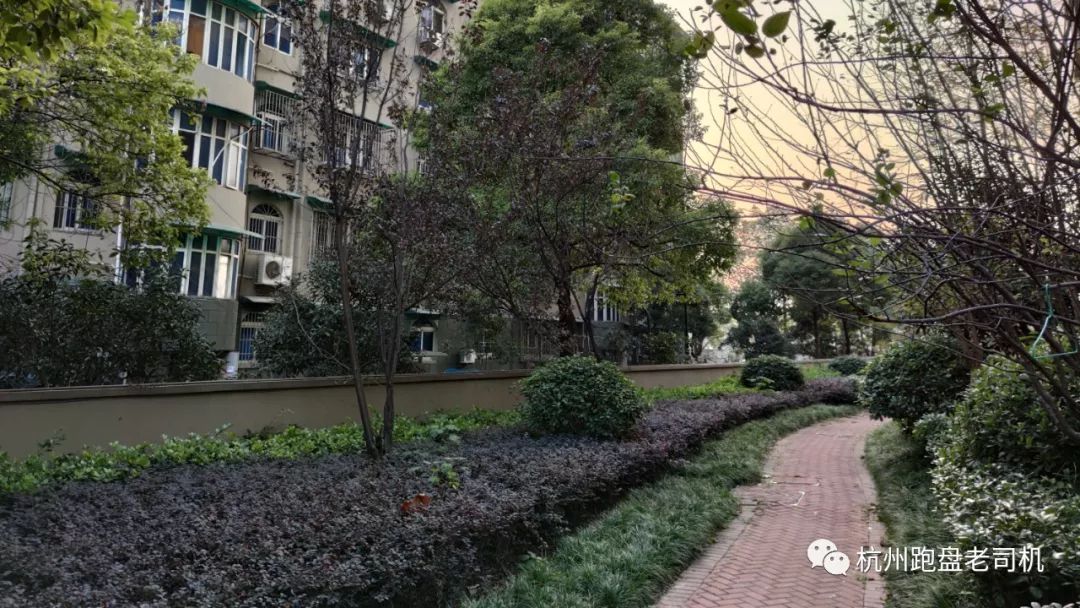 交付了没办房产证可以卖吗,交付一年未办房产证能退房吗