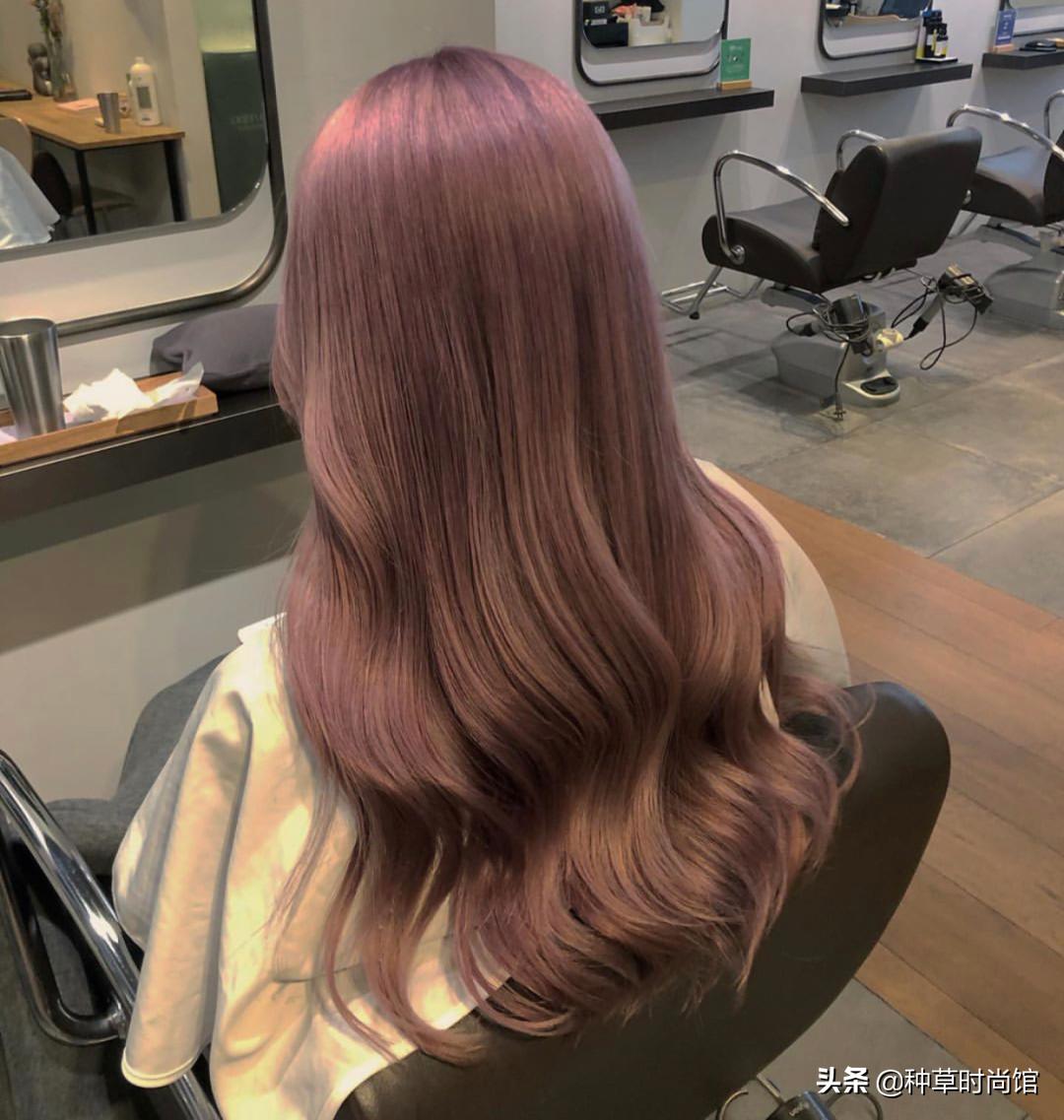 别再烫羊毛卷了！今夏“奶茶发”火了，超洋气