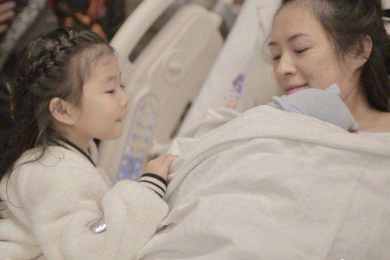 王斯然不给宝宝喂奶,王斯然拒绝喂奶