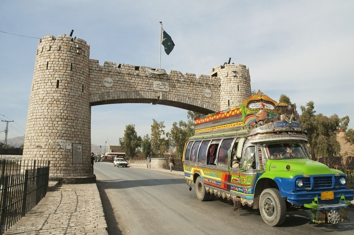 中国14个邻国高清地图,中国的14个邻国都是哪些国家