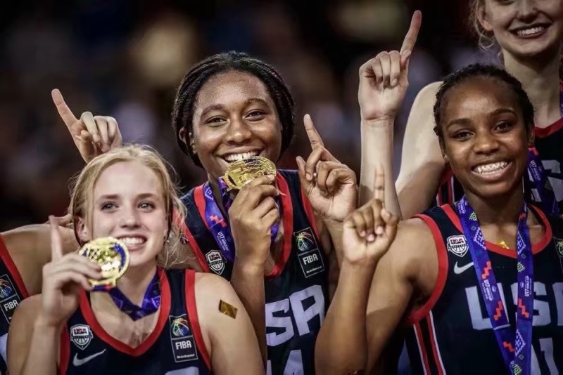 美国篮球女神hailey集锦,美国篮球女神hailey跳舞