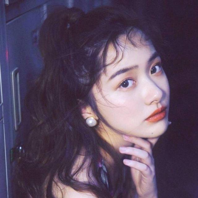 脸上有三条线的女生,女人脸上有美人线