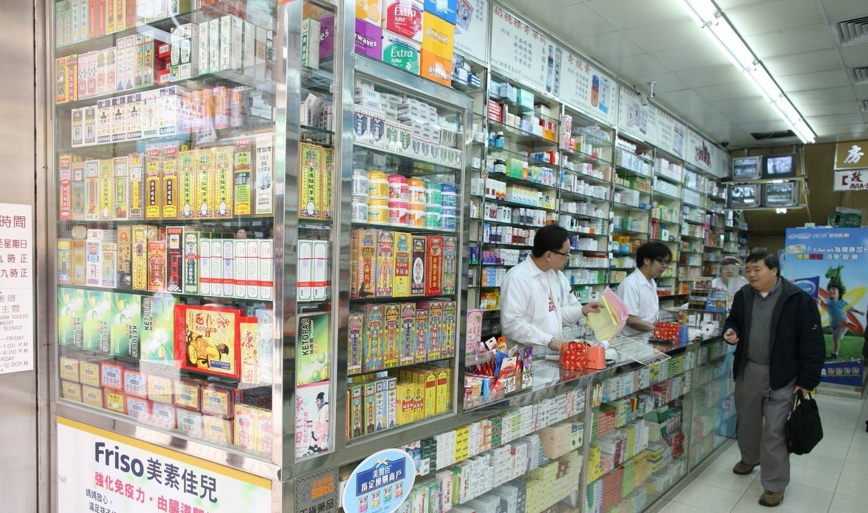 大街上找药店比找厕所还容易,开药店一年到底能赚多少钱?