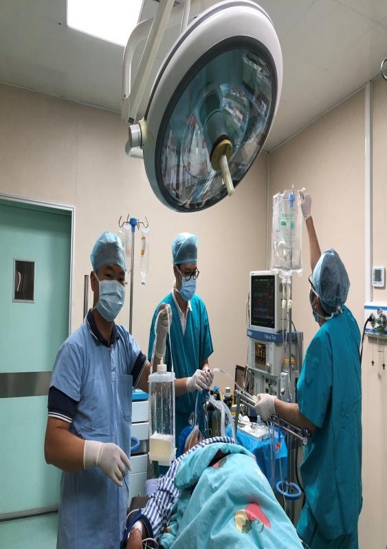 健壮大叔气促，肺里竟藏着“牛奶”——肺泡蛋白沉积症的诊治