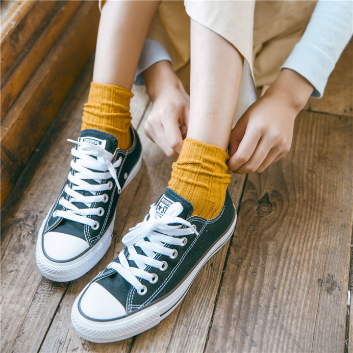 袜子上新,袜靴裙装解锁超能打的时髦组合