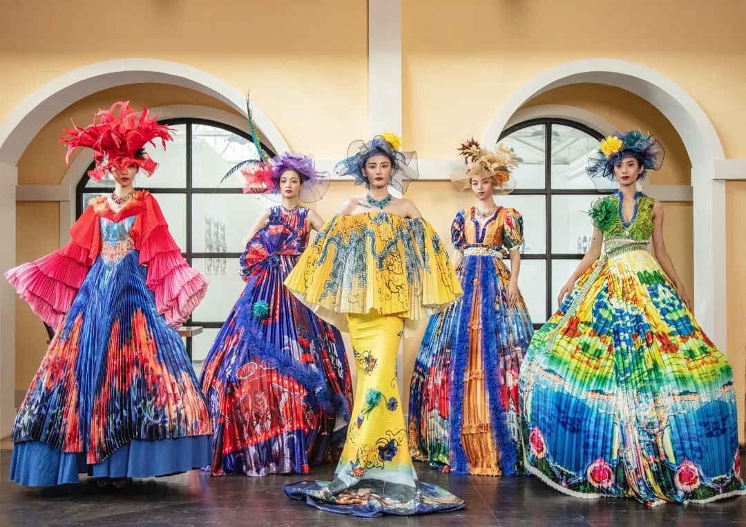 青岛国际啤酒节-雅设为您送上一封时尚大秀邀请函