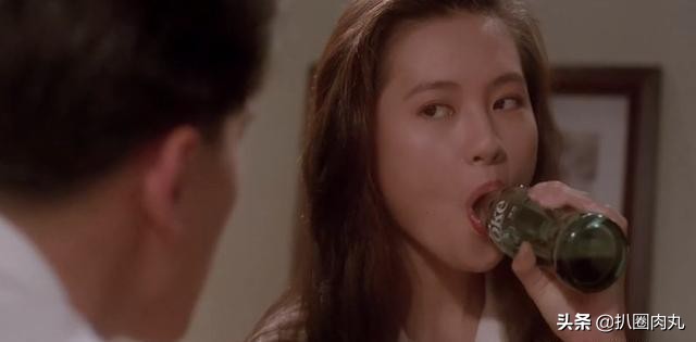 性感女神李丽珍有多撩人！曾在电影中一席白色衬衫迷倒众人