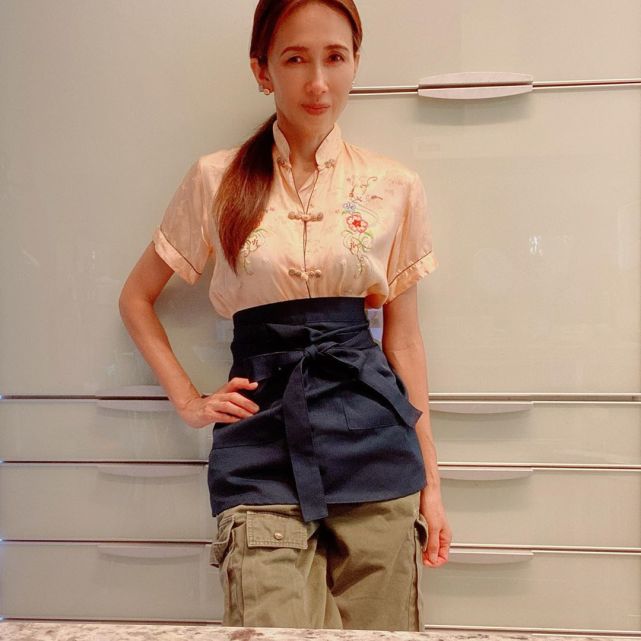 51岁工藤静香晒中国风造型,50岁工藤静香