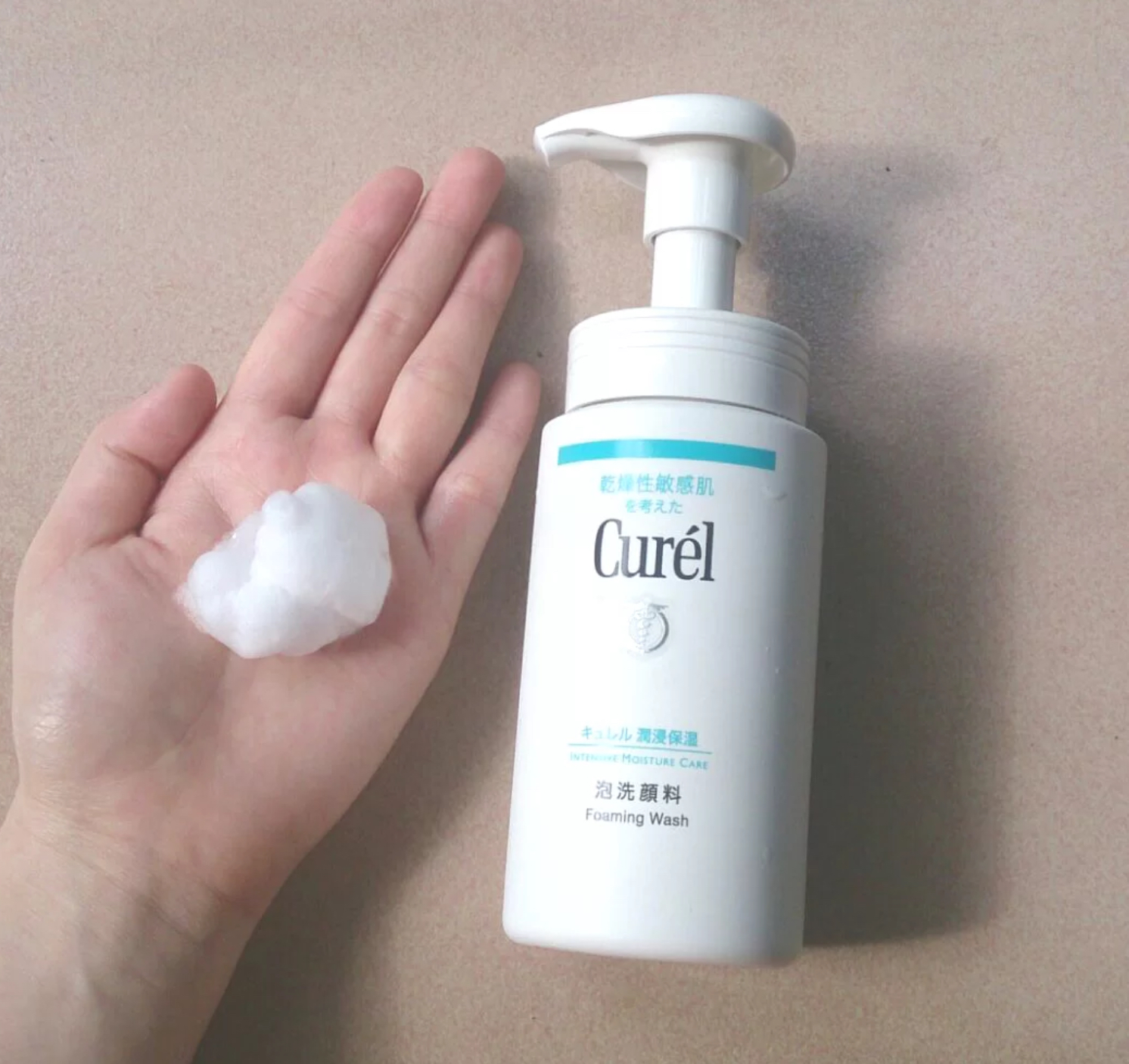 氨基酸洗面奶山茶花慕斯测评,不过百元的护肤品