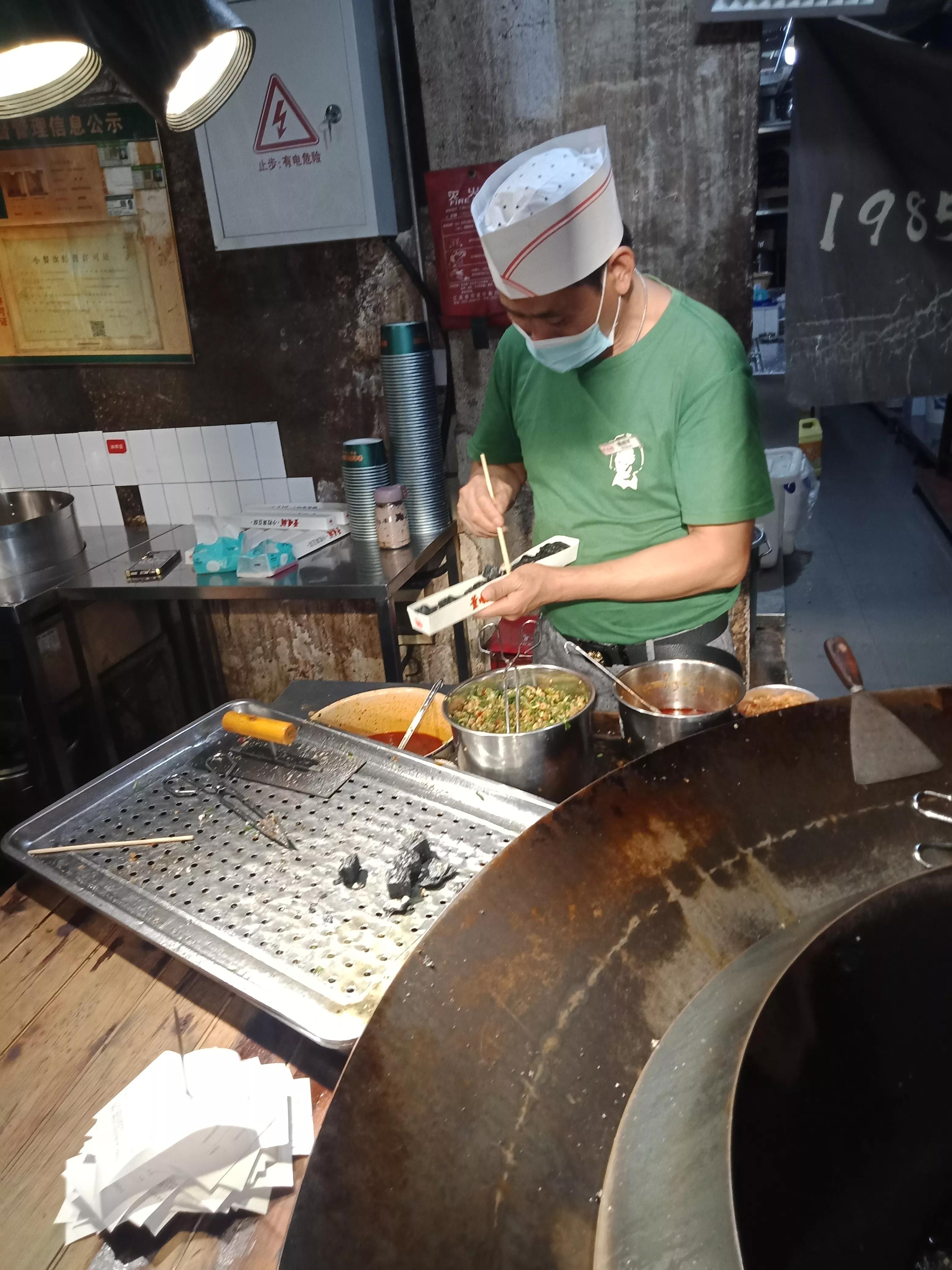 在长沙吃臭豆腐比别的地方好吃吗,长沙臭豆腐和别的地方不同之处