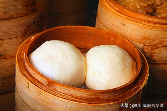 发面时酵母放多面发黑,发面的时候酵母放多了会怎么样