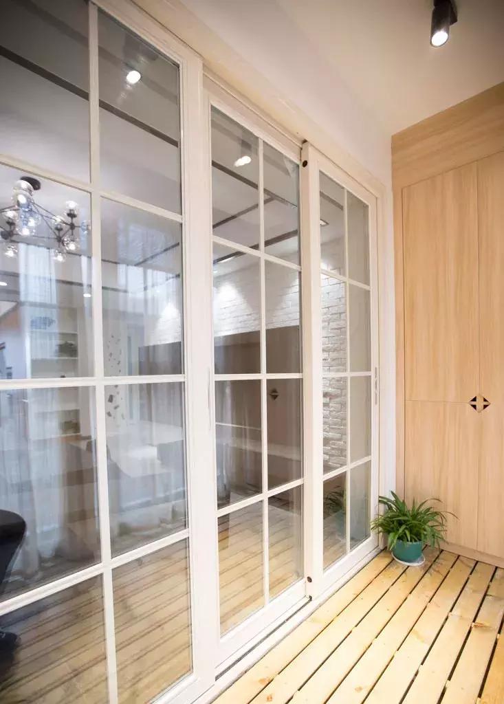 阳台要不要装推拉门？听老师傅一说，后悔没早知道！