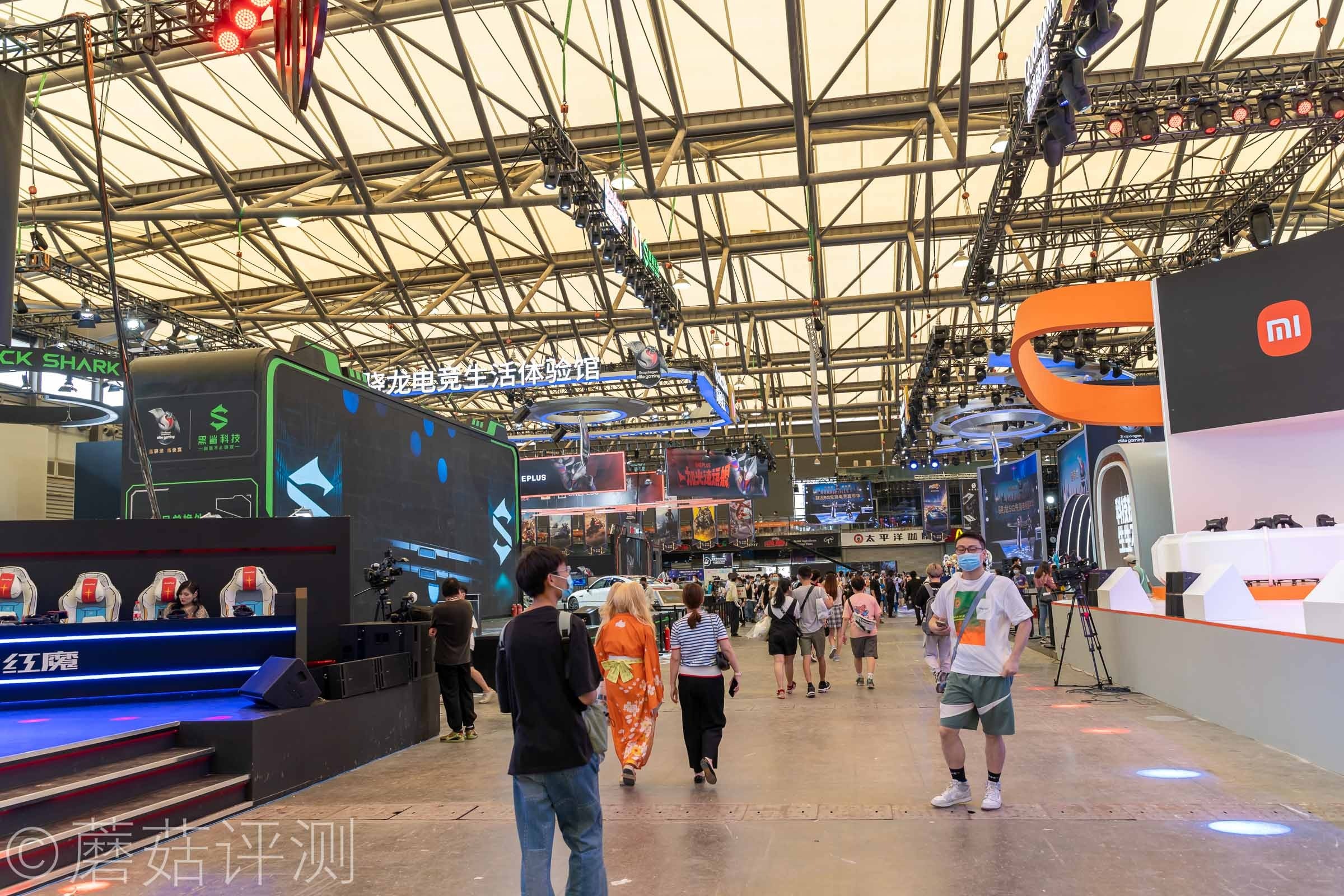 又有啥好玩的？蘑菇带你逛ChinaJoy2021，硬件、车和漂亮的小姐姐