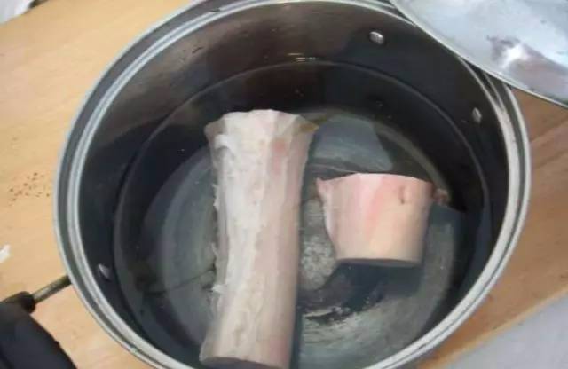 吃剩的骨头别再扔了,吃剩的牛骨头怎么办