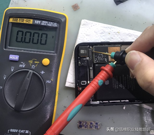 iphone7无基带打不开摄像头,iphone7摄像头坏了还值得修吗