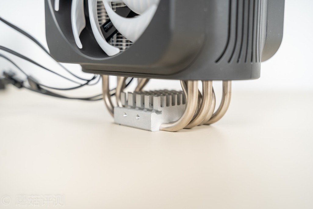 设计出色颜值高、超频三（PCCOOLER）东海逐鹿GI-D66A散热器评测