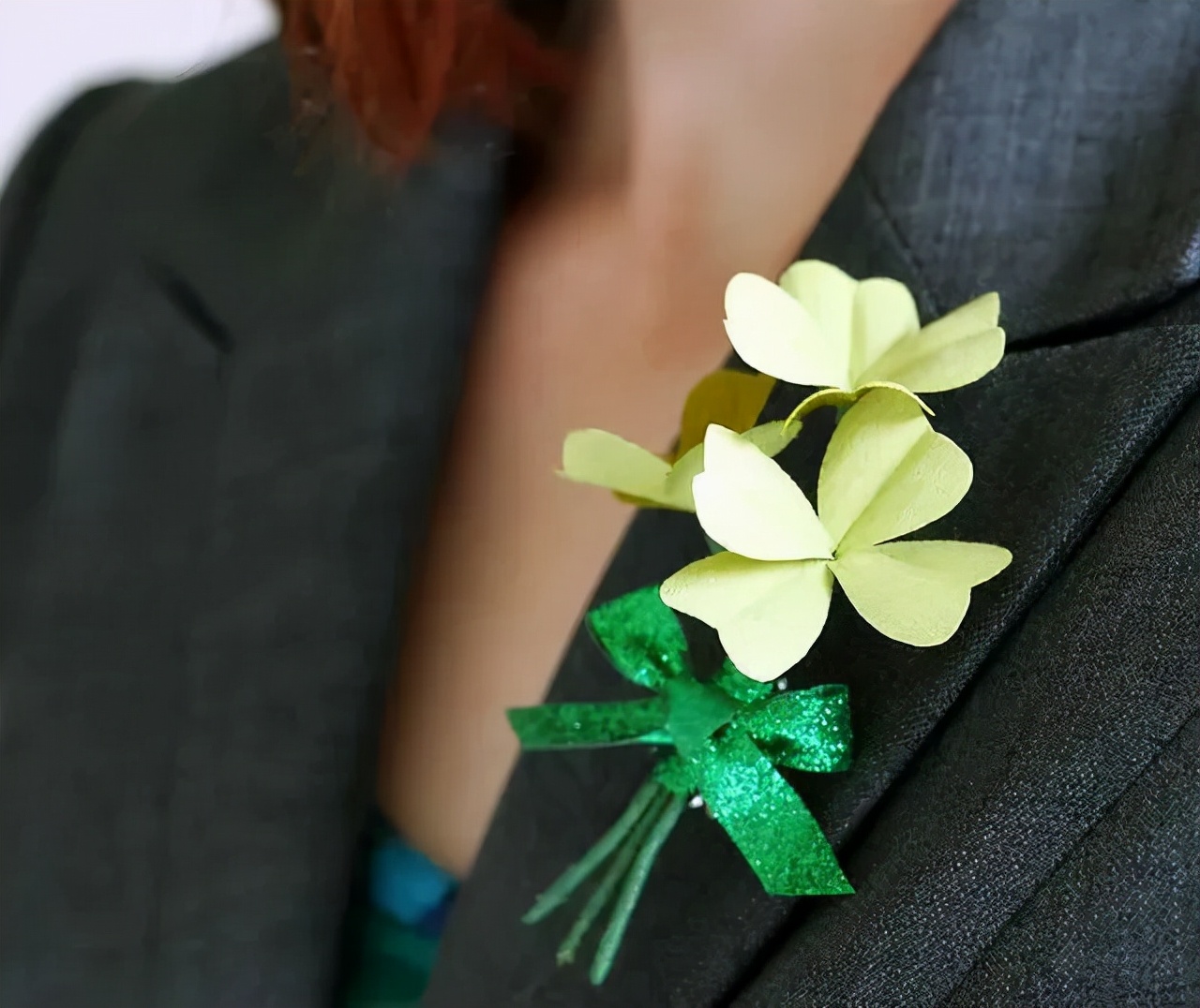 皱纹纸diy手工花朵,手工制作皱纹纸立体花