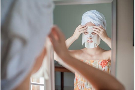 祛斑秘诀告别斑点恢复白皙肌肤,黑斑老年斑用什么土办法最快祛斑