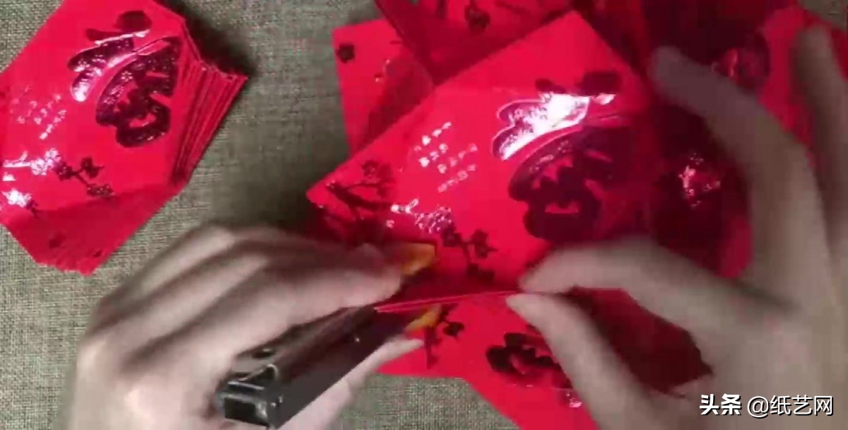 新年灯笼怎么做又简单又好玩,用红包做元宵节灯笼教程