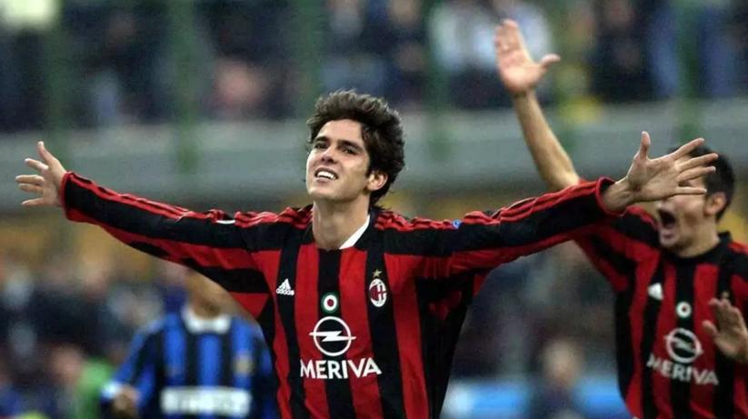 天选之子卡卡天下足球,天选之子大笑视频