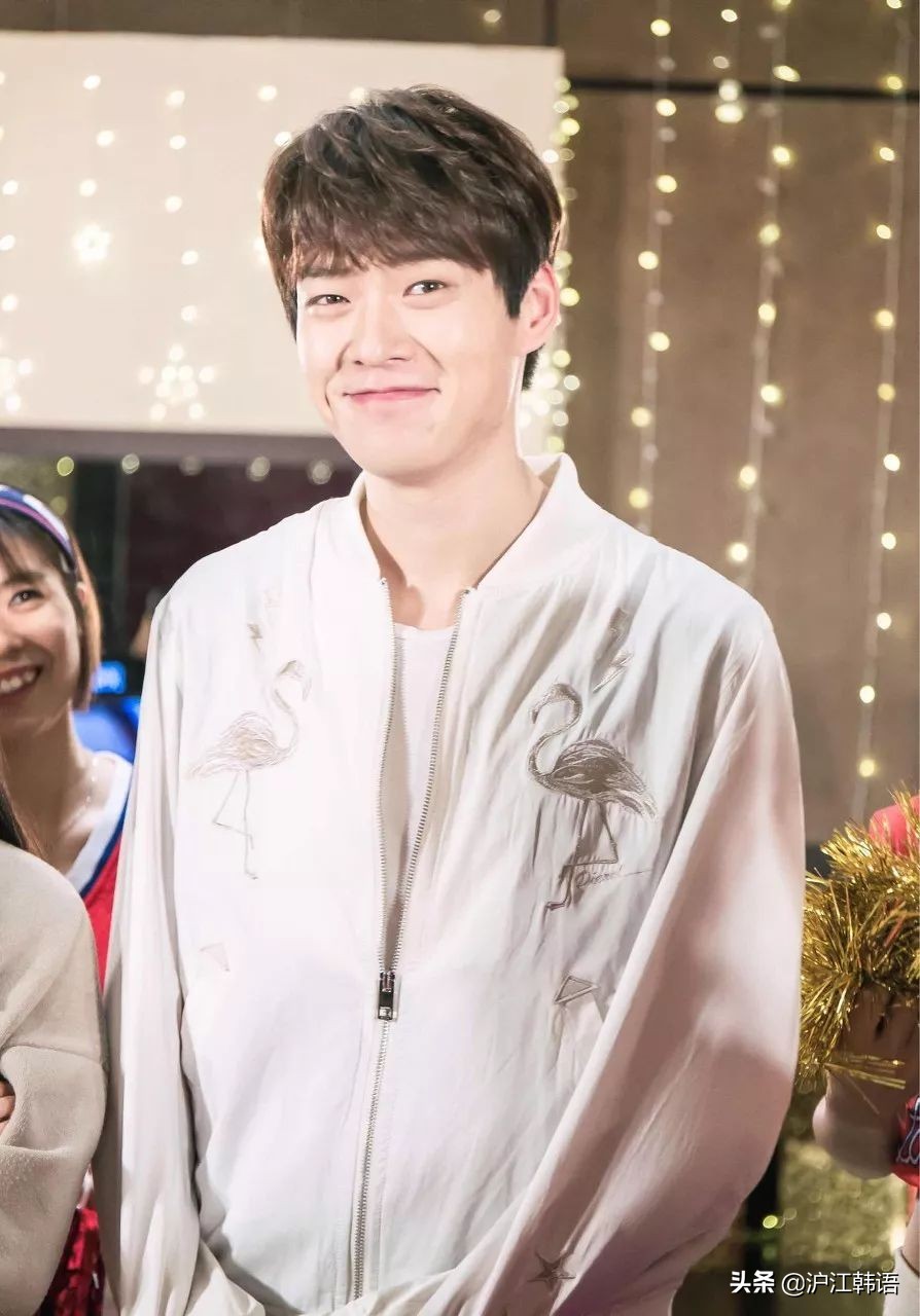 哪位明星韩语最标准,韩语很厉害的中国明星