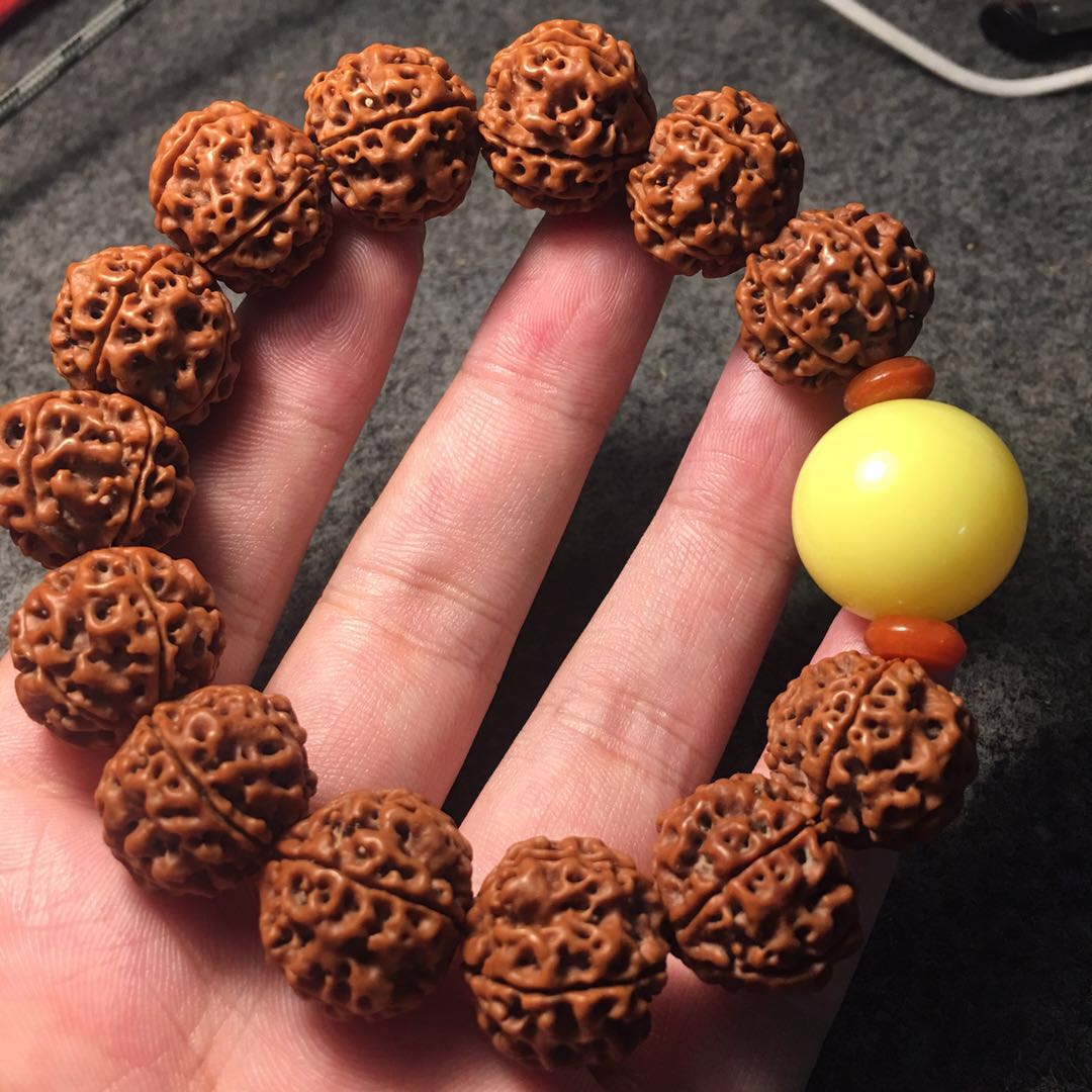 金刚菩提为什么没有盘玩的痕迹,金刚菩提为啥放一段时间反碱