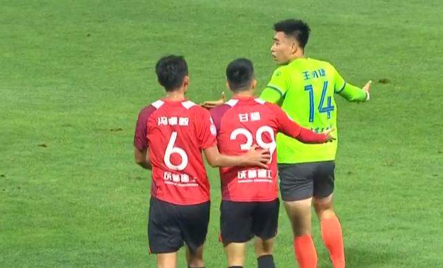 冲超大热已产生，天时地利人和全占了，一条腿已踏入中超