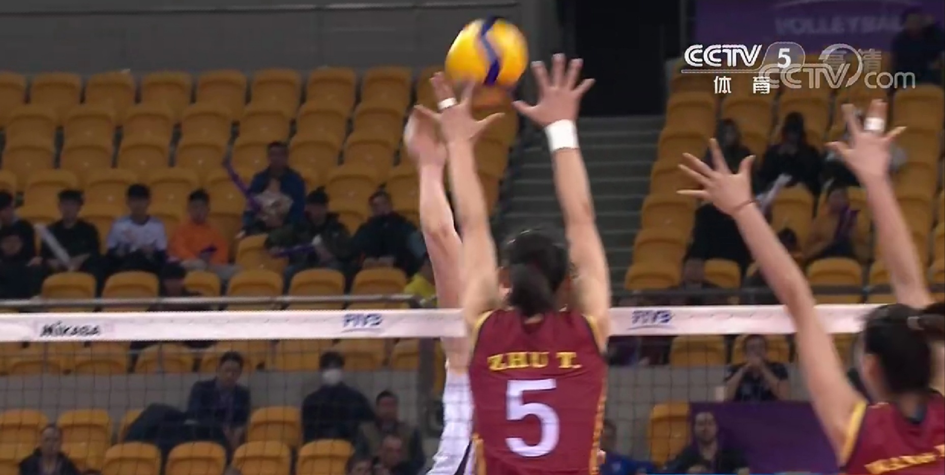 李盈莹朱婷天津队对阵恒大队,朱婷手腕受伤世俱杯