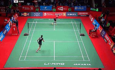 如果羽毛球高远球总被人吊打,十有八九这些技能还没掌握