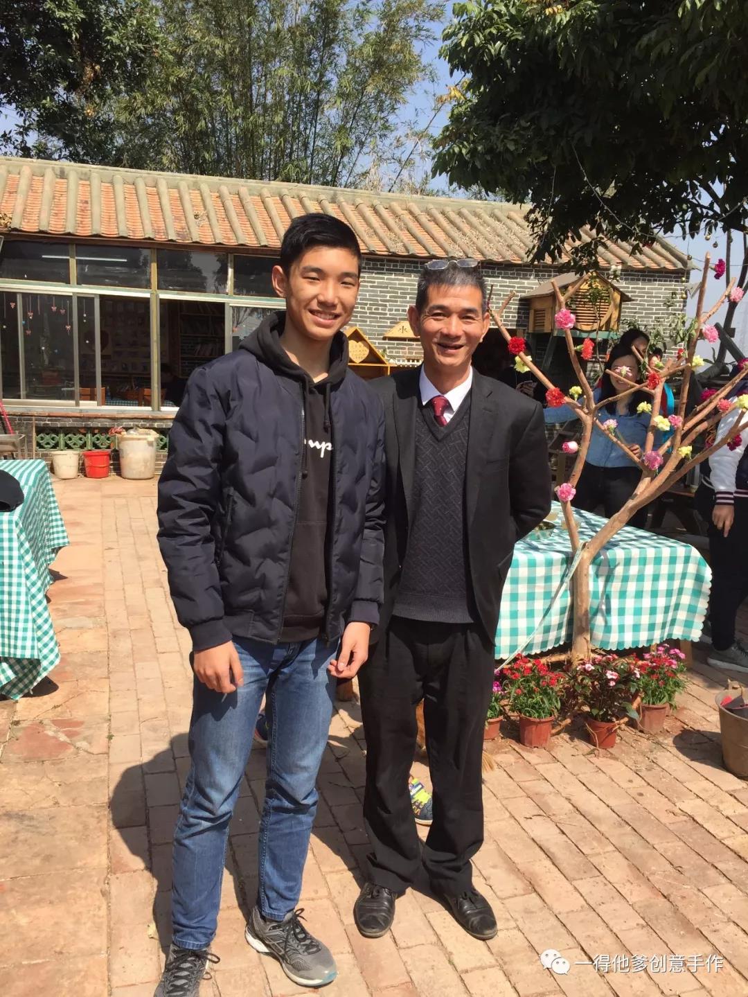 广州单亲爸爸花高价培养儿子，拒绝再婚，19岁儿子留学后却自杀了