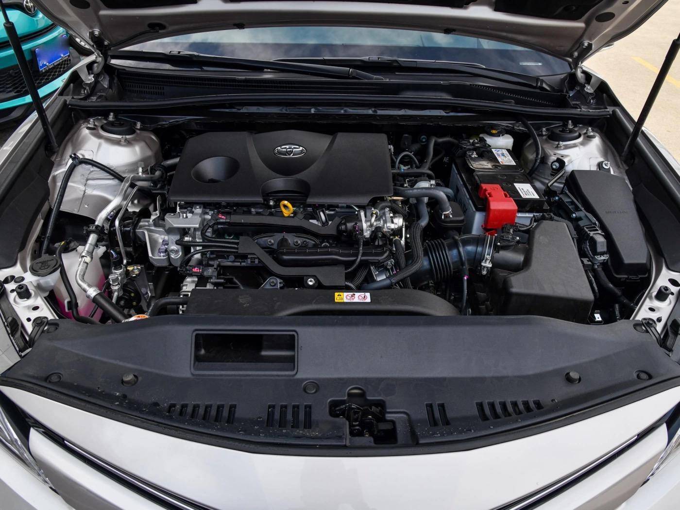 动力舒适度不错的自然吸气车,2024凯美瑞新款2.0豪华驾驶感受