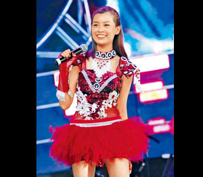 26岁女星冲入火海救男友被严重烧伤，多次手术后仍未脱离危险期