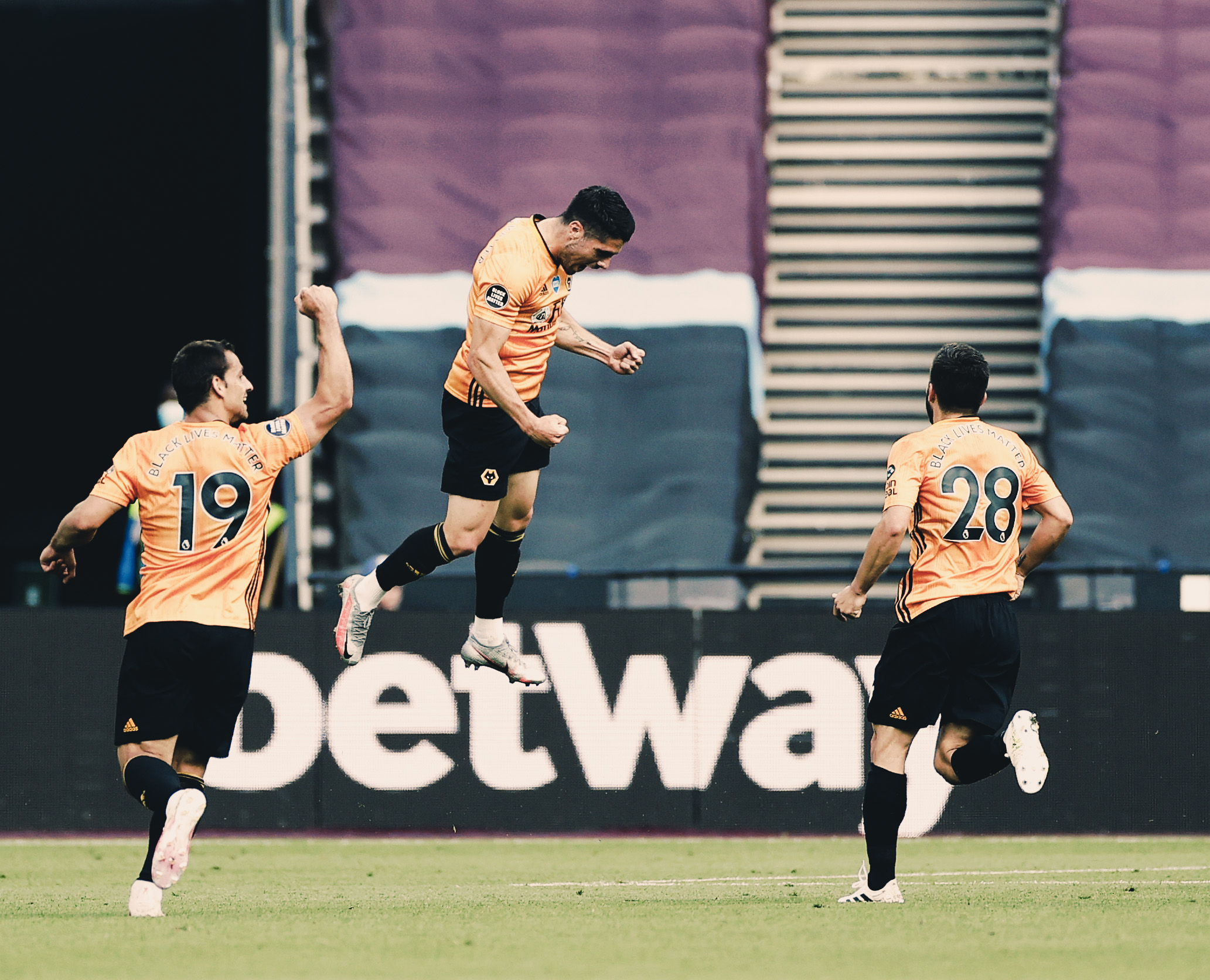 凌晨3点的英超,穆帅带领曼联的最后一战