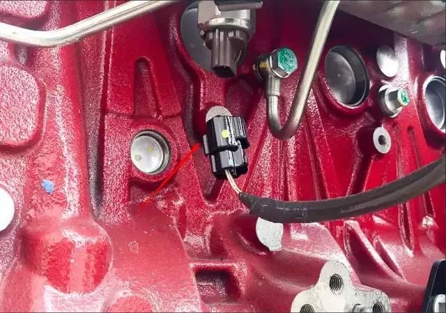 挖机传感器起到什么作用,挖机传感器和电磁阀有什么区别