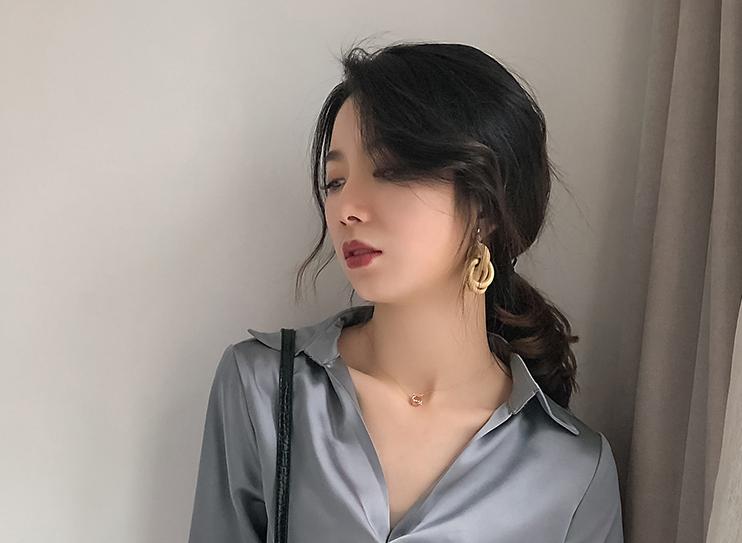 一眼美女和耐看型美女的区别,气质型美女和甜美型美女哪个耐看