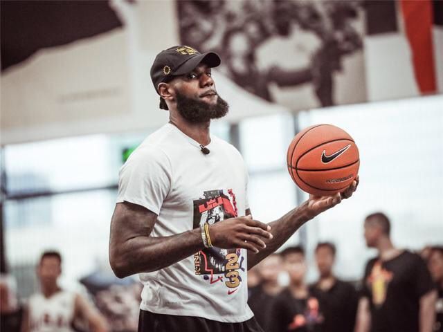 耐克是靠乔丹崛起的吗,耐克成就下一个辉煌