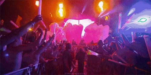 陈瑞庄心妍还有谁,庄心妍沈阳演唱会穿的红色西装