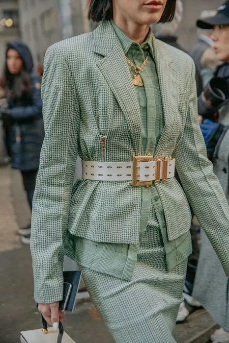 今年流行的爆款女装秋冬款,2022最火爆秋冬女装