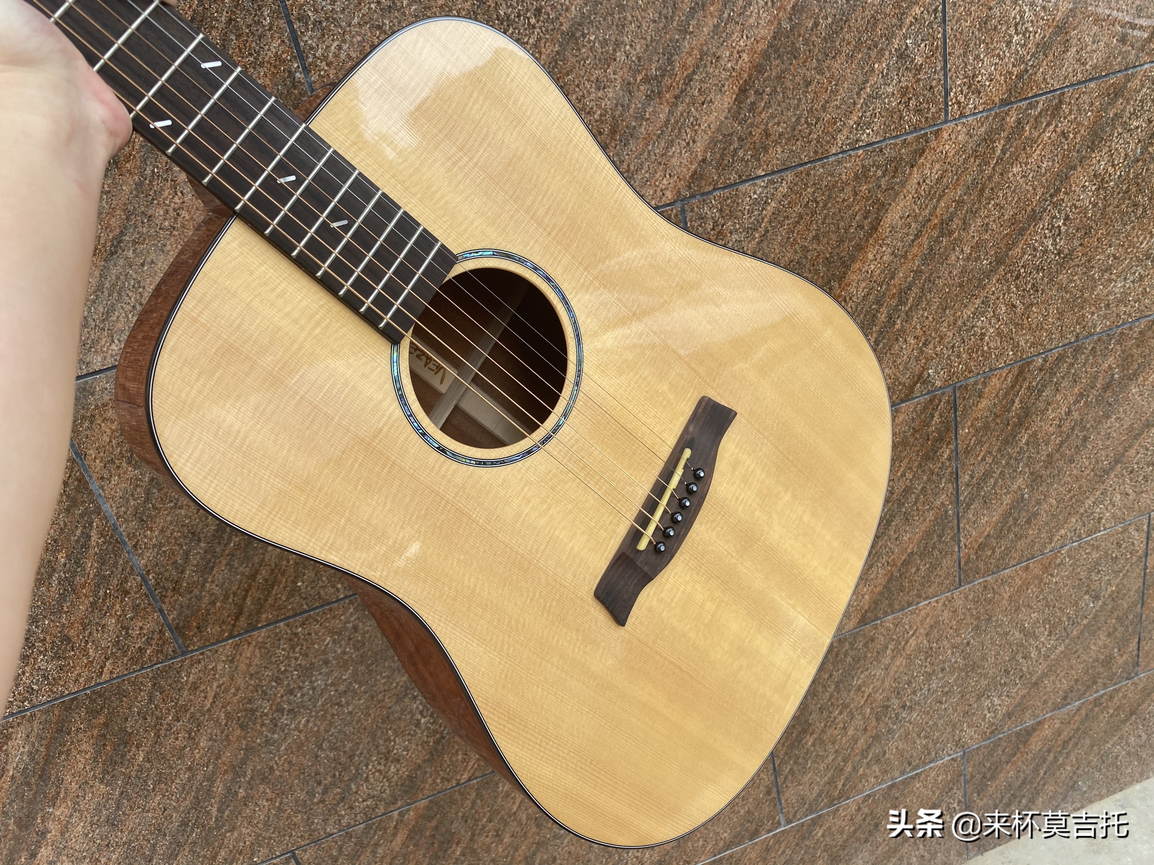 如何挑选一把适合自己的吉他,如何选一把适合自己的吉他