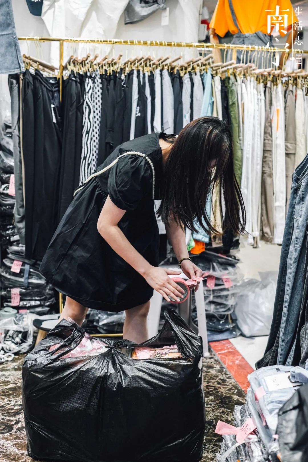 曾创出上亿流水,一个档口就能买宝马730,南宁这地方如今已没落