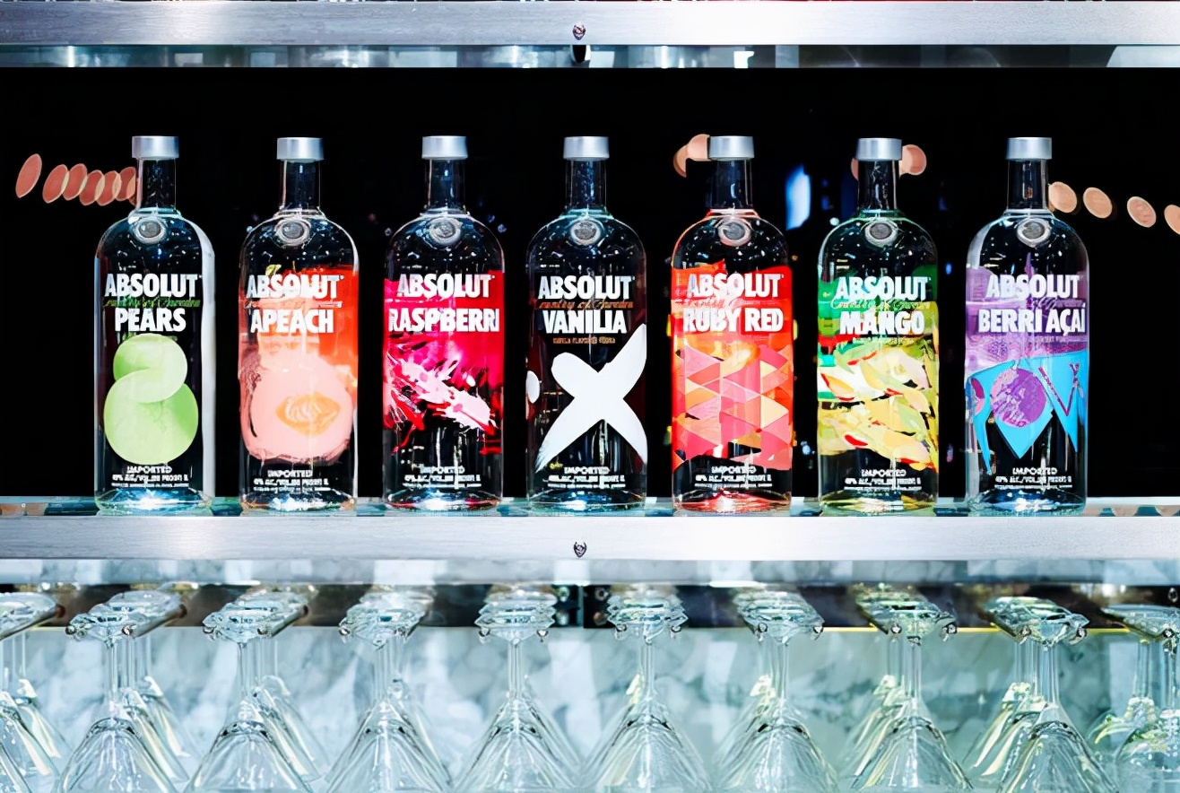 同为烈性酒为何伏特加出口全球,为什么伏特加和威士忌那么便宜